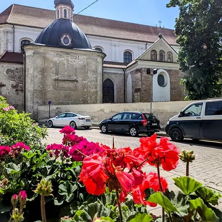 Spacious 60 Sqm Old Town With Free Parking Apartmán