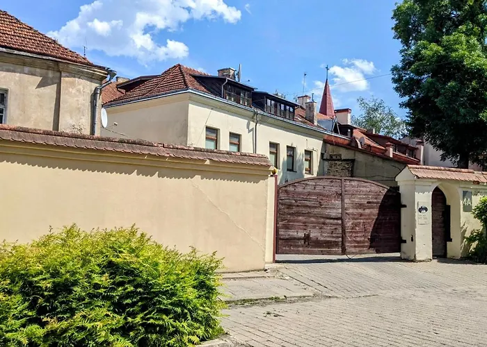 Spacious 60 Sqm Old Town With Free Parking Apartmán *