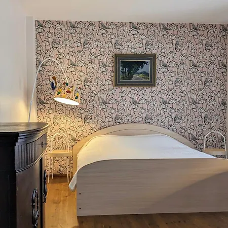 Spacious 60 Sqm Old Town With Free Parking *