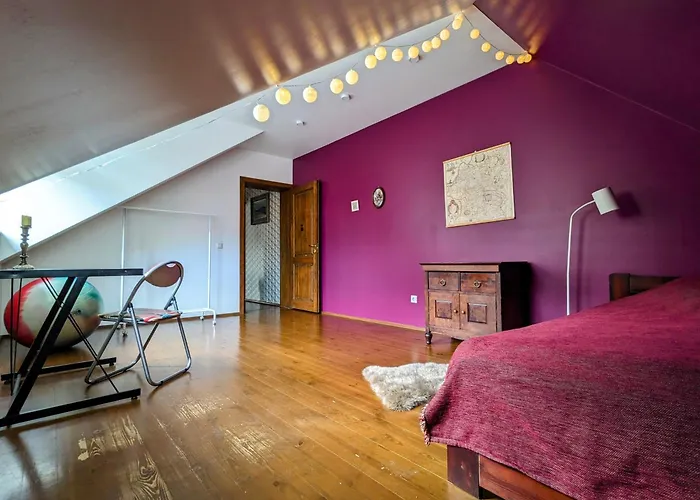 Spacious 60 Sqm Old Town With Free Parking *